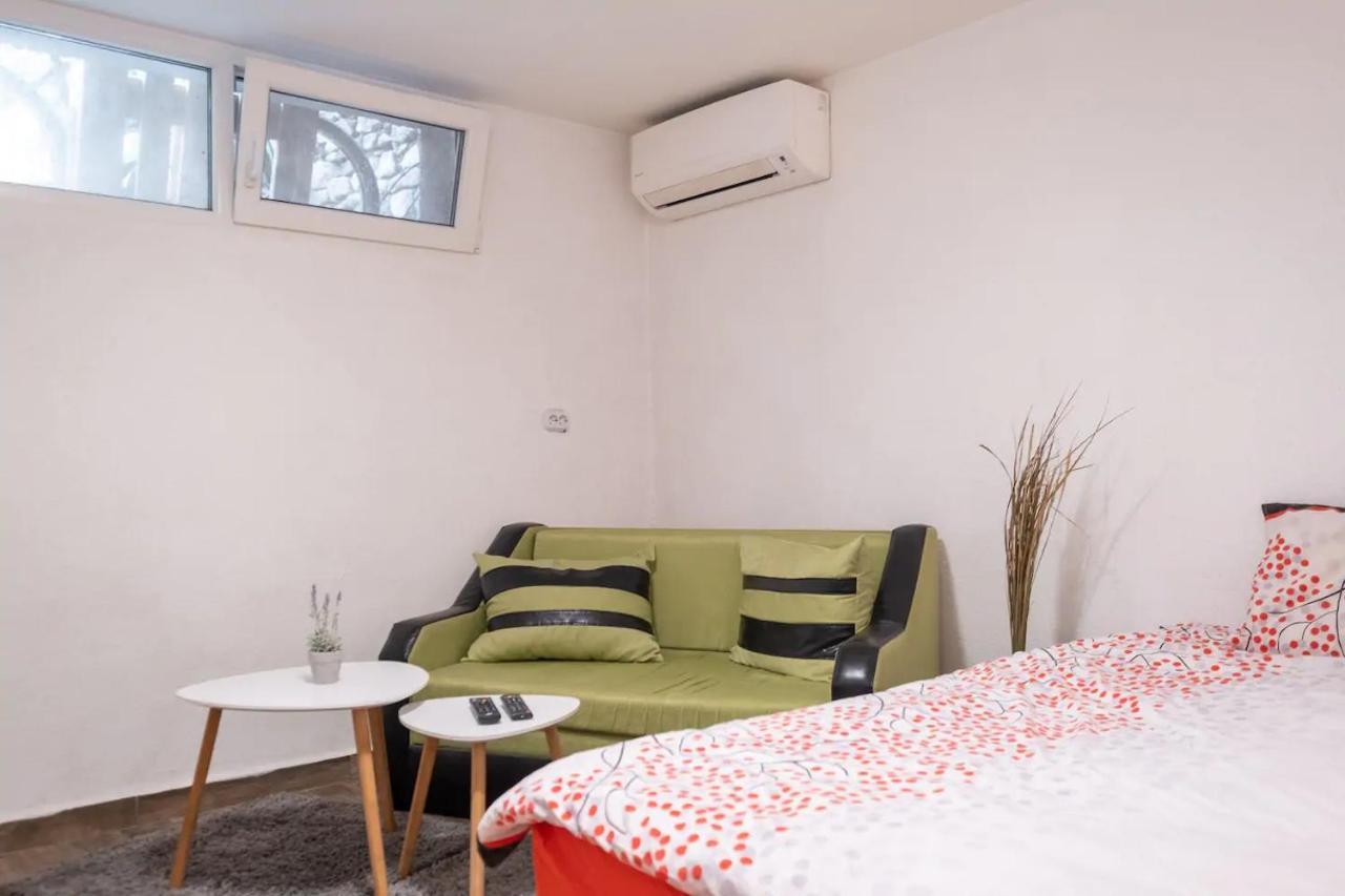 Entire Central House With Guest Rooms & Garden Sofia Extérieur photo