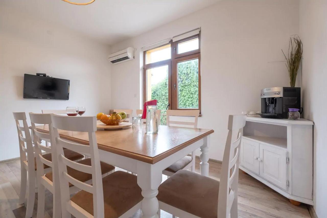 Entire Central House With Guest Rooms & Garden Sofia Extérieur photo
